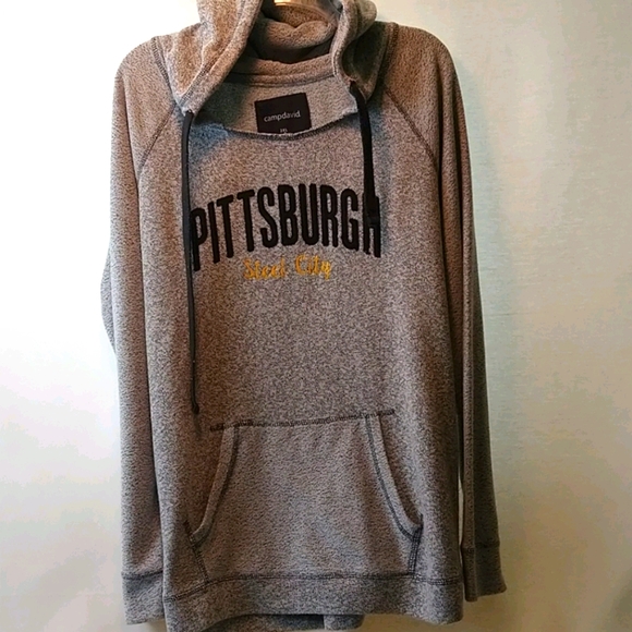 Sweatshirt - Picture 1 of 3